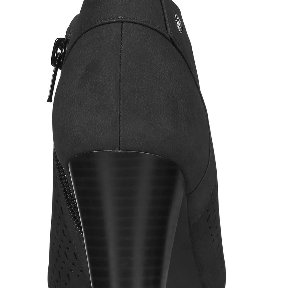 Shoes - Picture 7 of 7